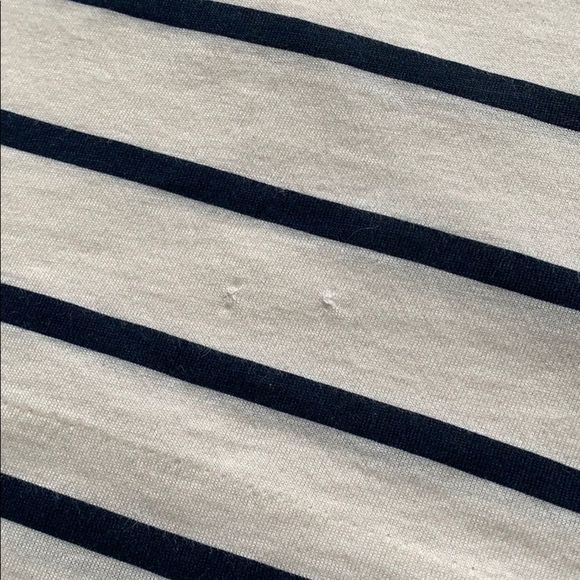 Tory Burch t shirt size S with small defects - Picture 4 of 6